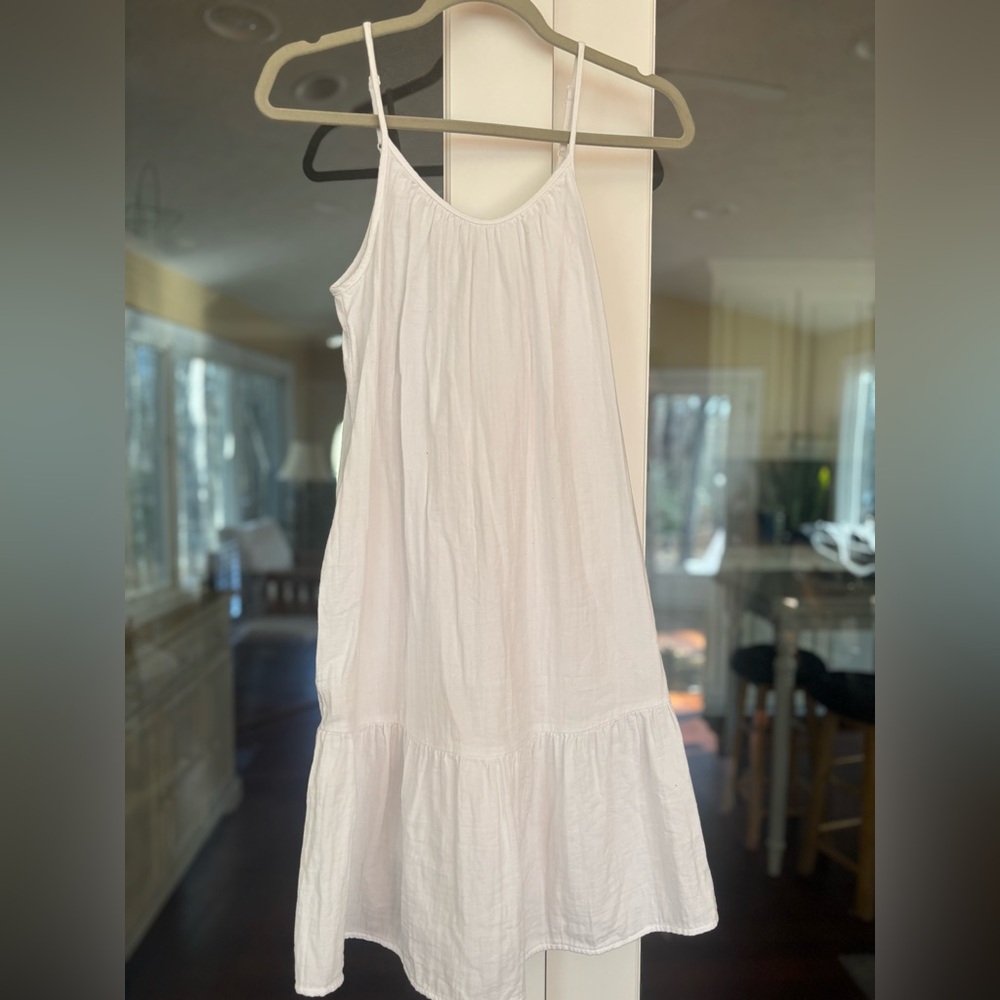 Universal Thread White Lightweight Sleeveless Dress